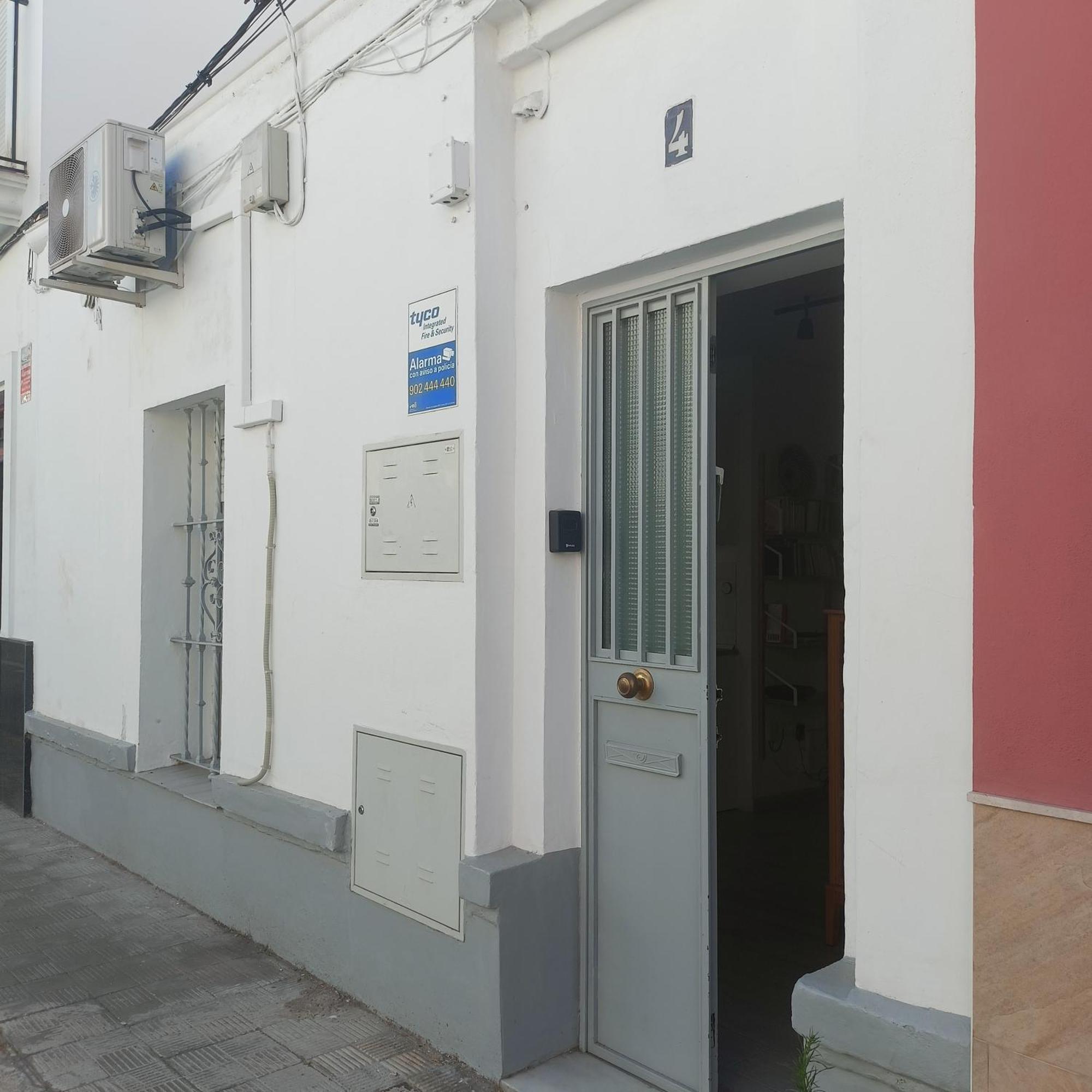La Casa De Los Viajantes Sevilla Bagian luar foto